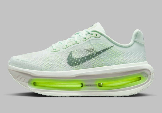 NIKE ZOOM - BEIGE / VERT