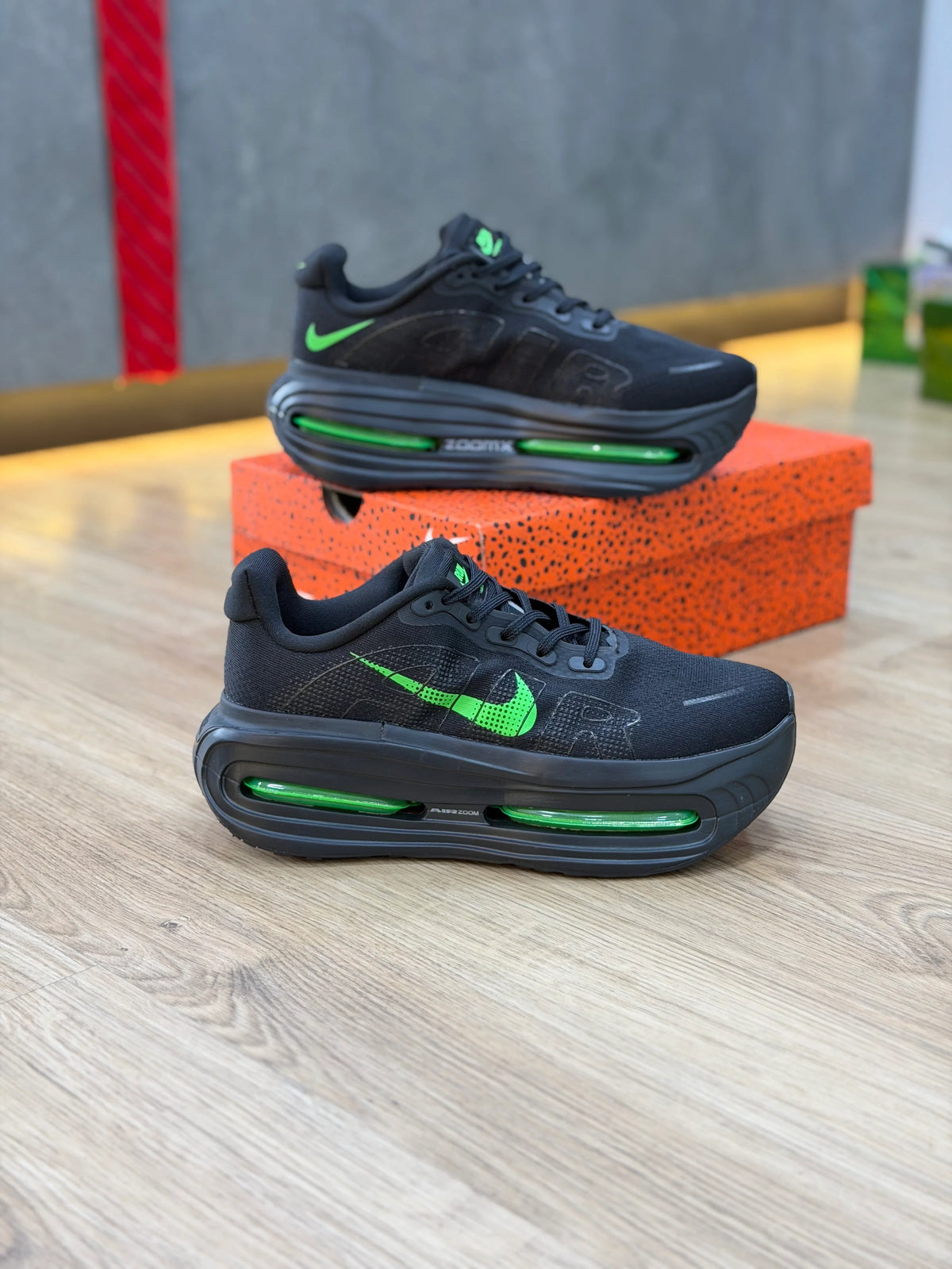 NIKE ZOOM - NOIRE / VERT
