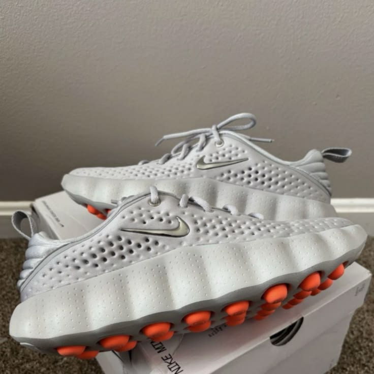 NIKE MIND - GRIS