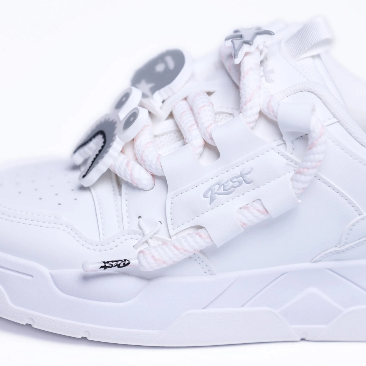 REST CHICAGO FULL WHITE