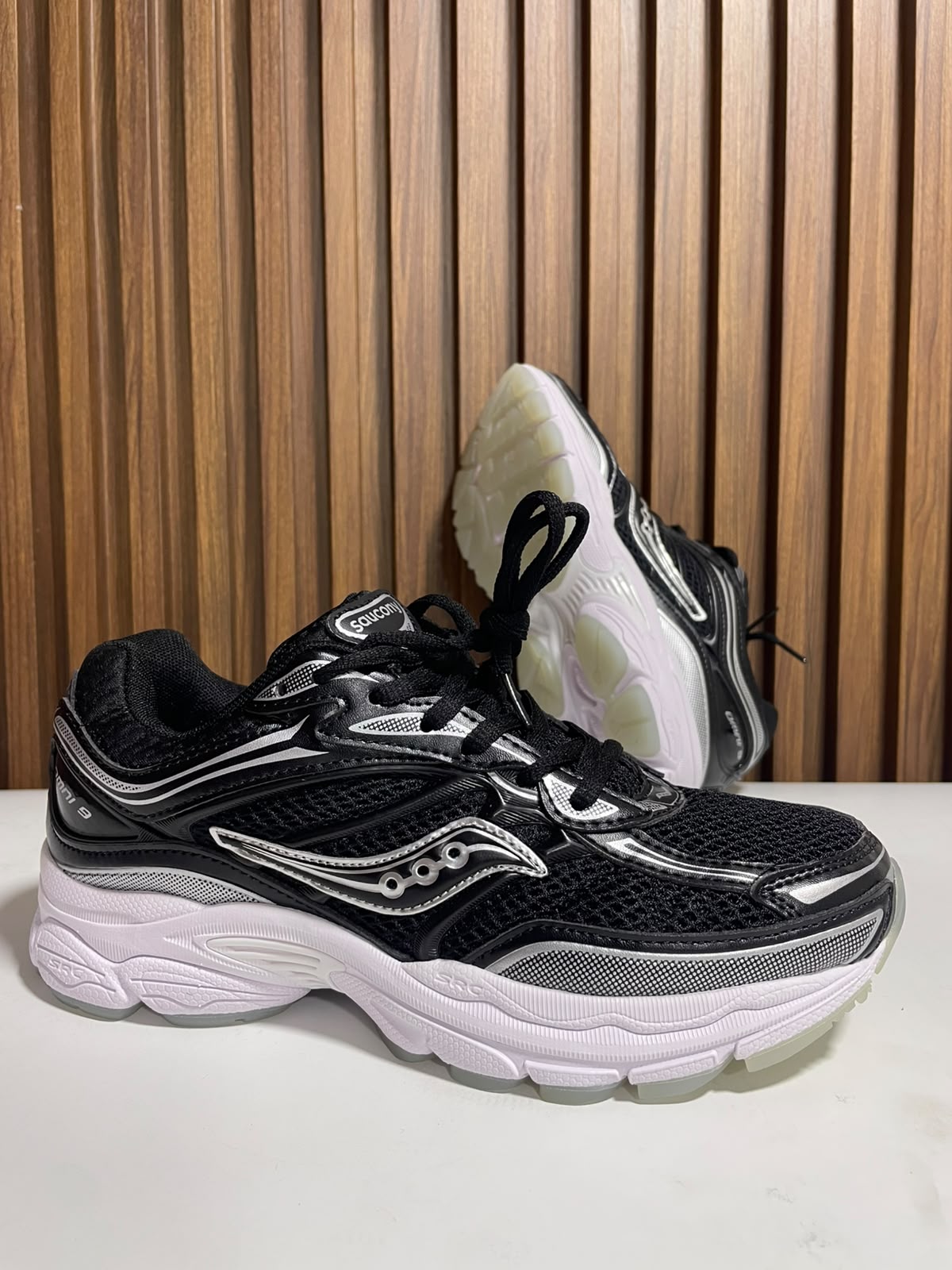Saucony
