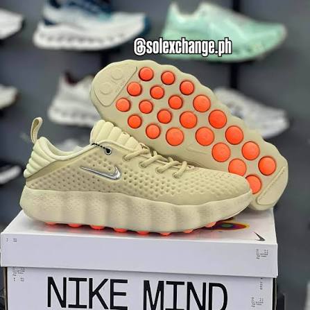 NIKE MIND - BIEGE