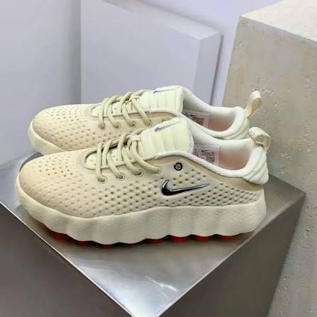 NIKE MIND - BIEGE