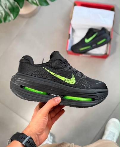 NIKE ZOOM - NOIRE / VERT